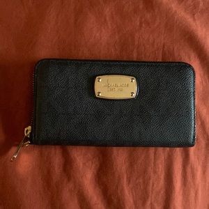 Michael Kors wallet